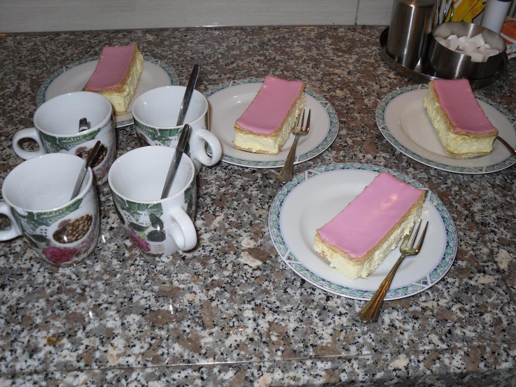 Rene'S B&B แคร์คาเดอ ภายนอก รูปภาพ